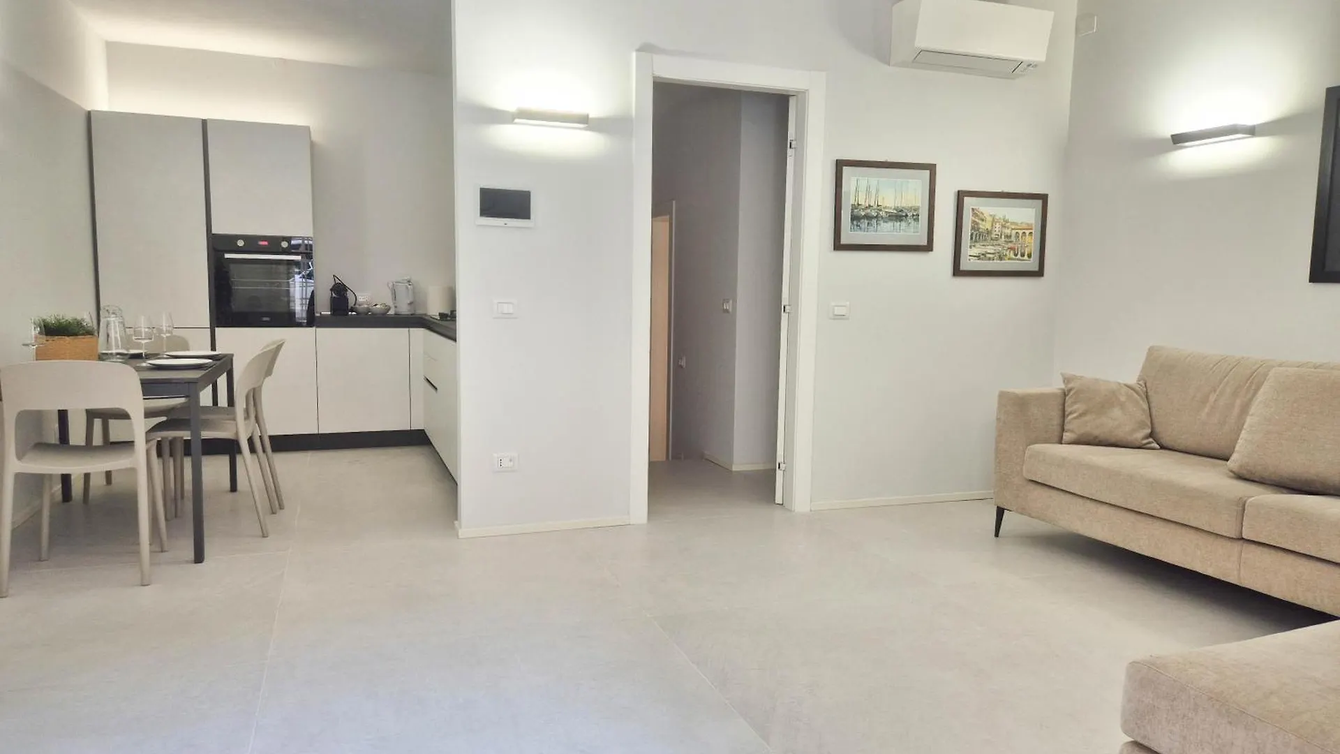 Appartement Piazzetta Signori à Desenzano del Garda 0*,  Italie